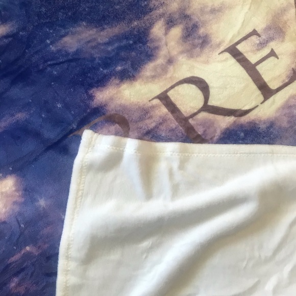 New set of two fleece blankets exhale and breathe - Picture 7 of 8